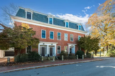 290 Pleasant Street Portsmouth NH 03801