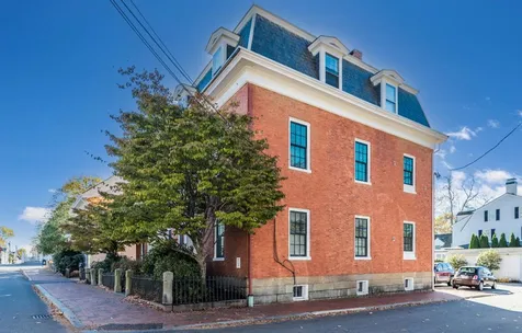 290 Pleasant Street Portsmouth NH 03801