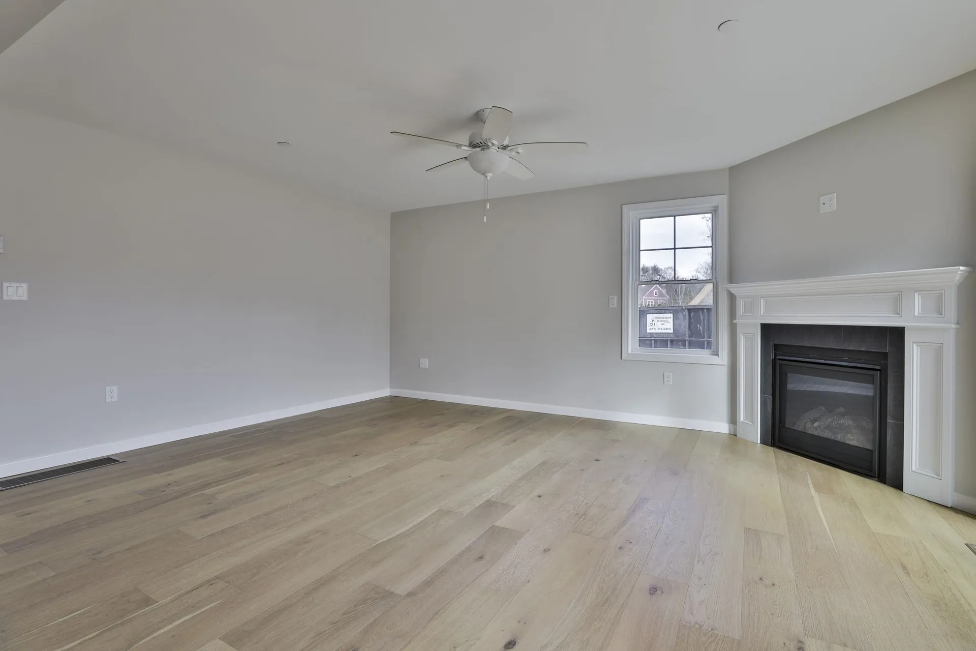 25 Forestedge Way Manchester NH 03102
