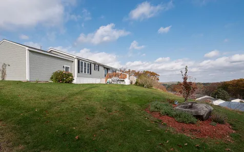 18 Charleston Ridge Hampstead NH 03841