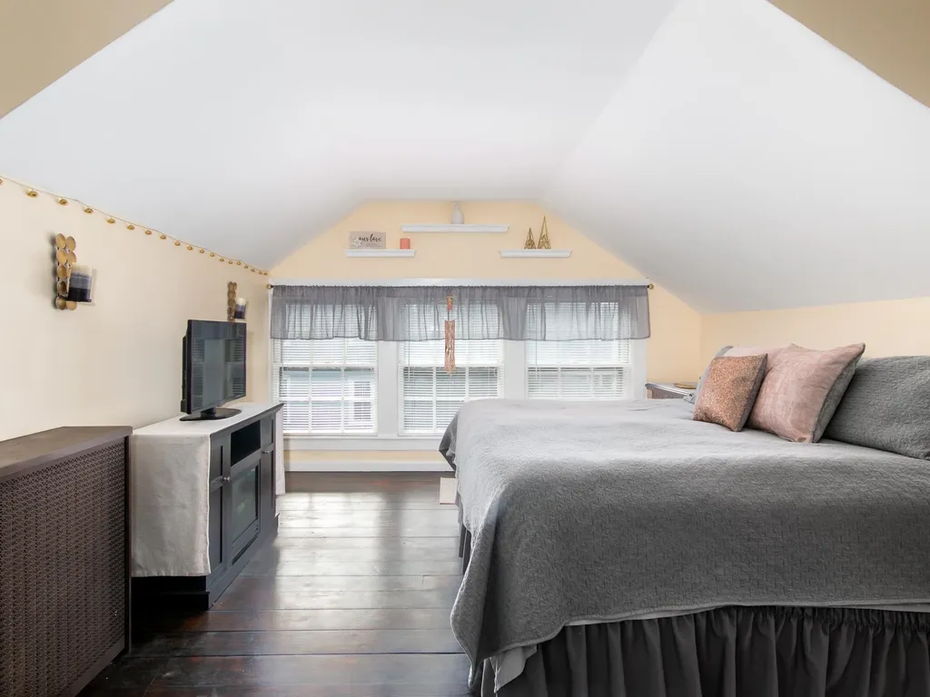31 Courtland Street Nashua NH 03064