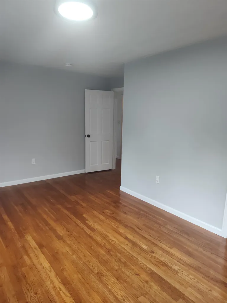 7 Timber Street Londonderry NH 03053