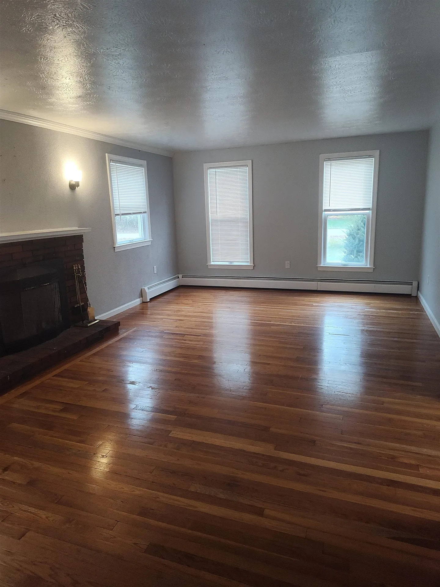 7 Timber Street Londonderry NH 03053