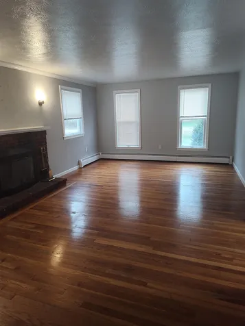 7 Timber Street Londonderry NH 03053