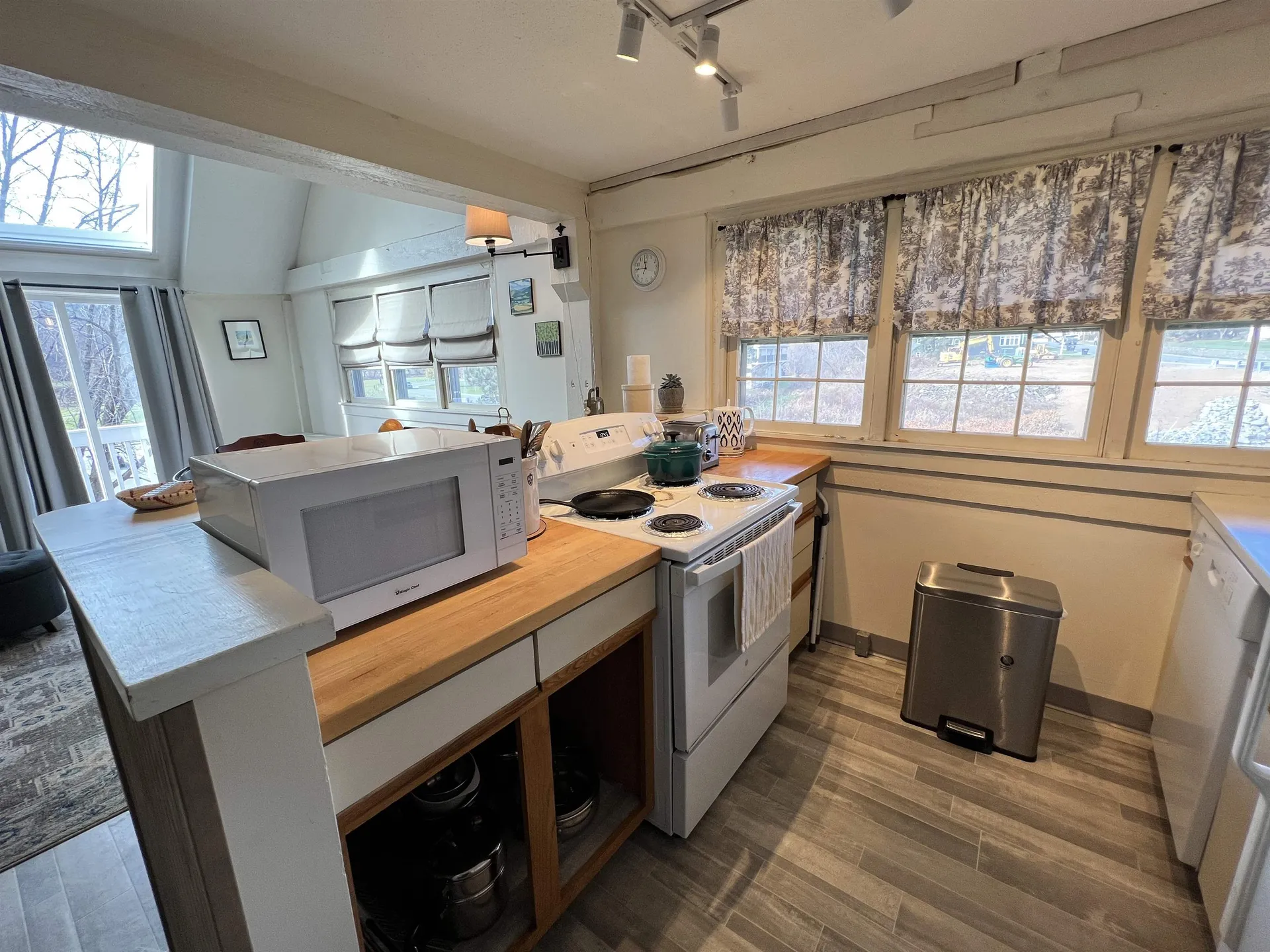 1856 Quechee Main Street Hartford VT 05059