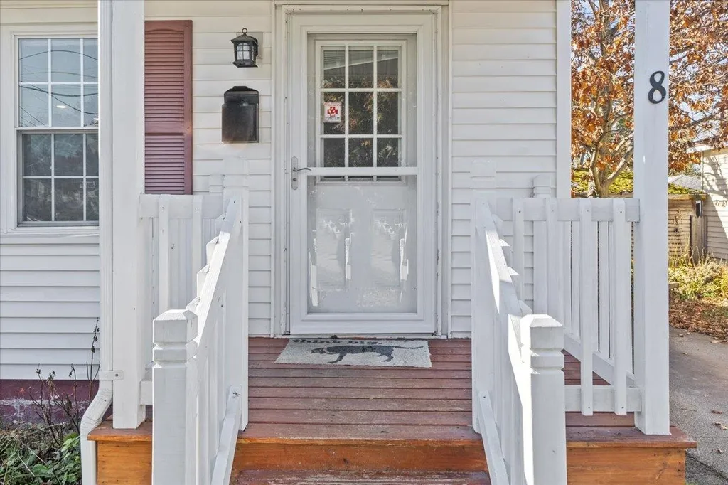 8 Cherokee Avenue Essex Junction VT 05452