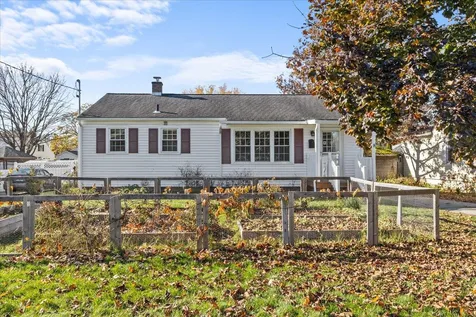 8 Cherokee Avenue Essex Junction VT 05452