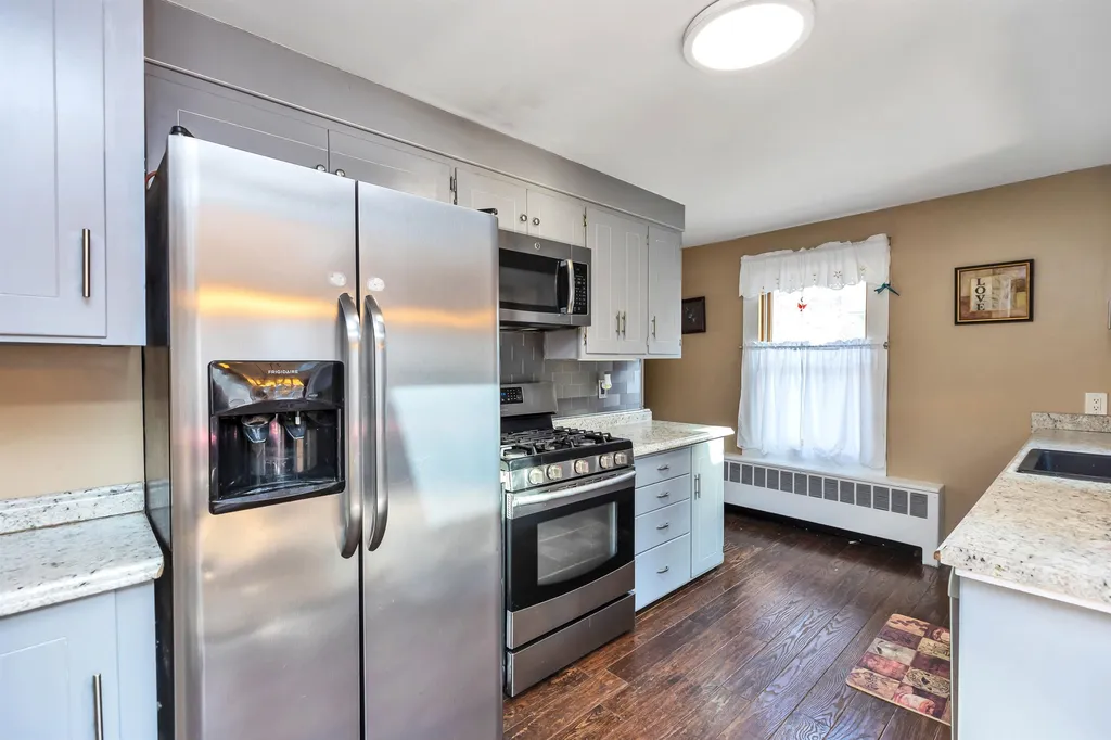 23 Clark Court Wilton NH 03086