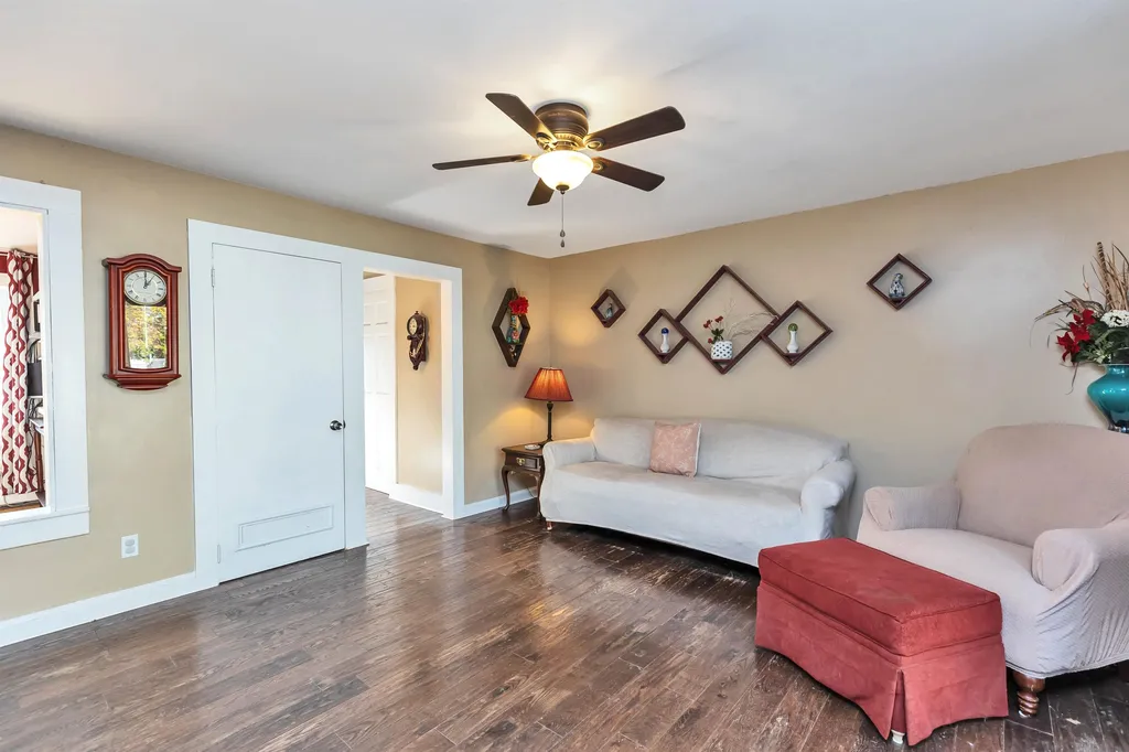 23 Clark Court Wilton NH 03086