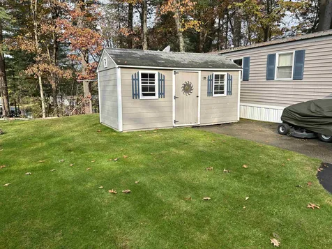 10 Stanwood Drive Nashua NH 03063