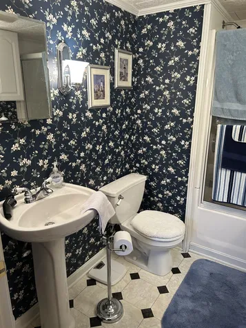 10 Stanwood Drive Nashua NH 03063