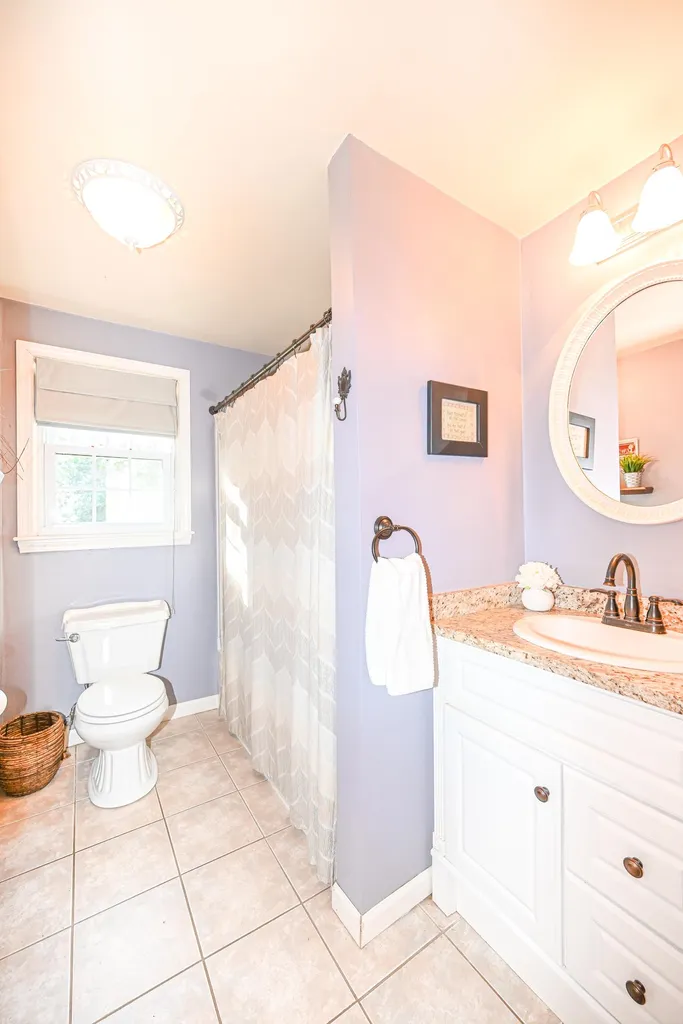 25 Green Meadow Lane Bedford NH 03110