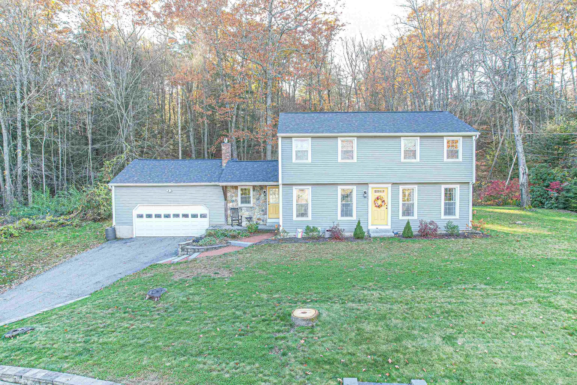 25 Green Meadow Lane Bedford NH 03110