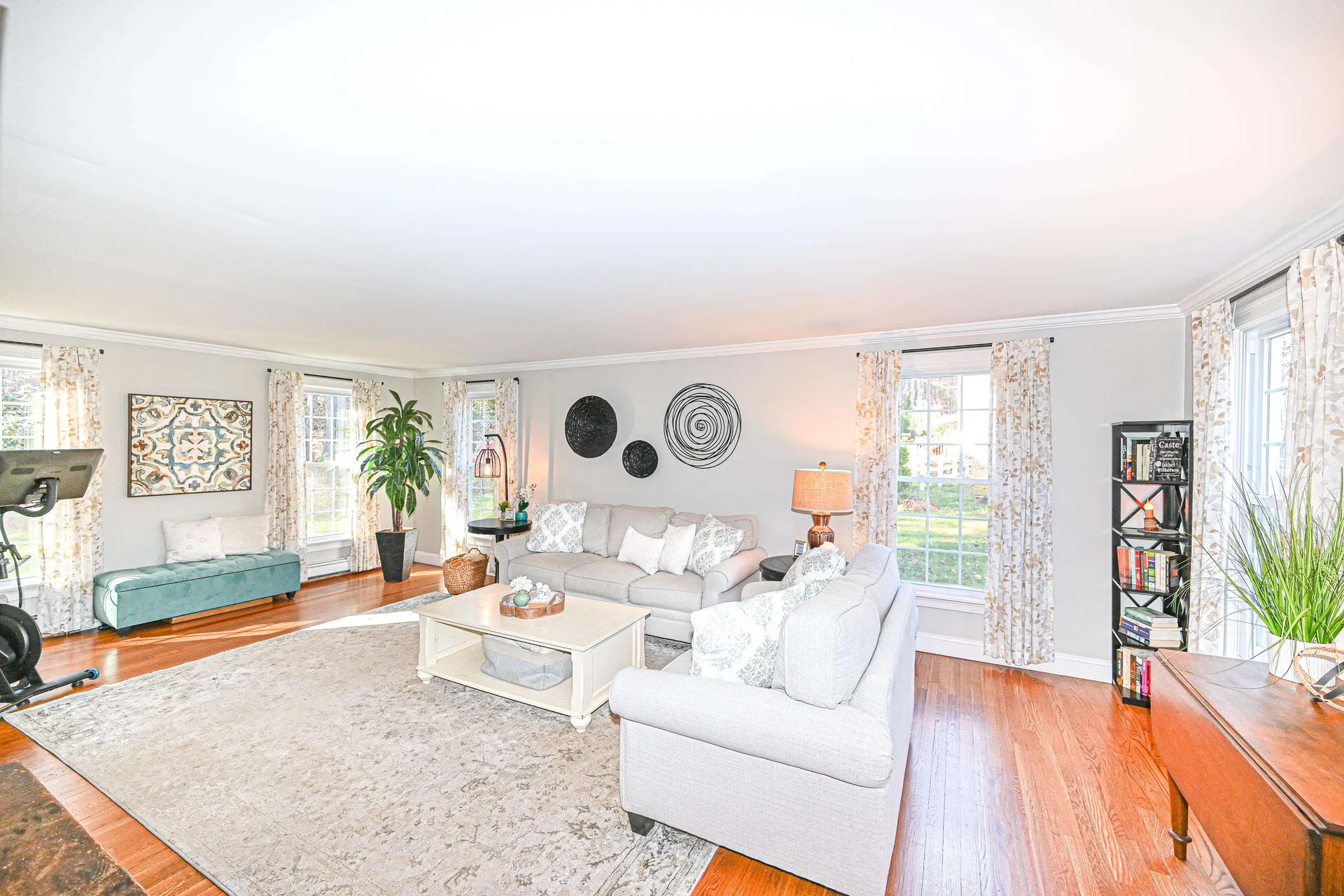 25 Green Meadow Lane Bedford NH 03110