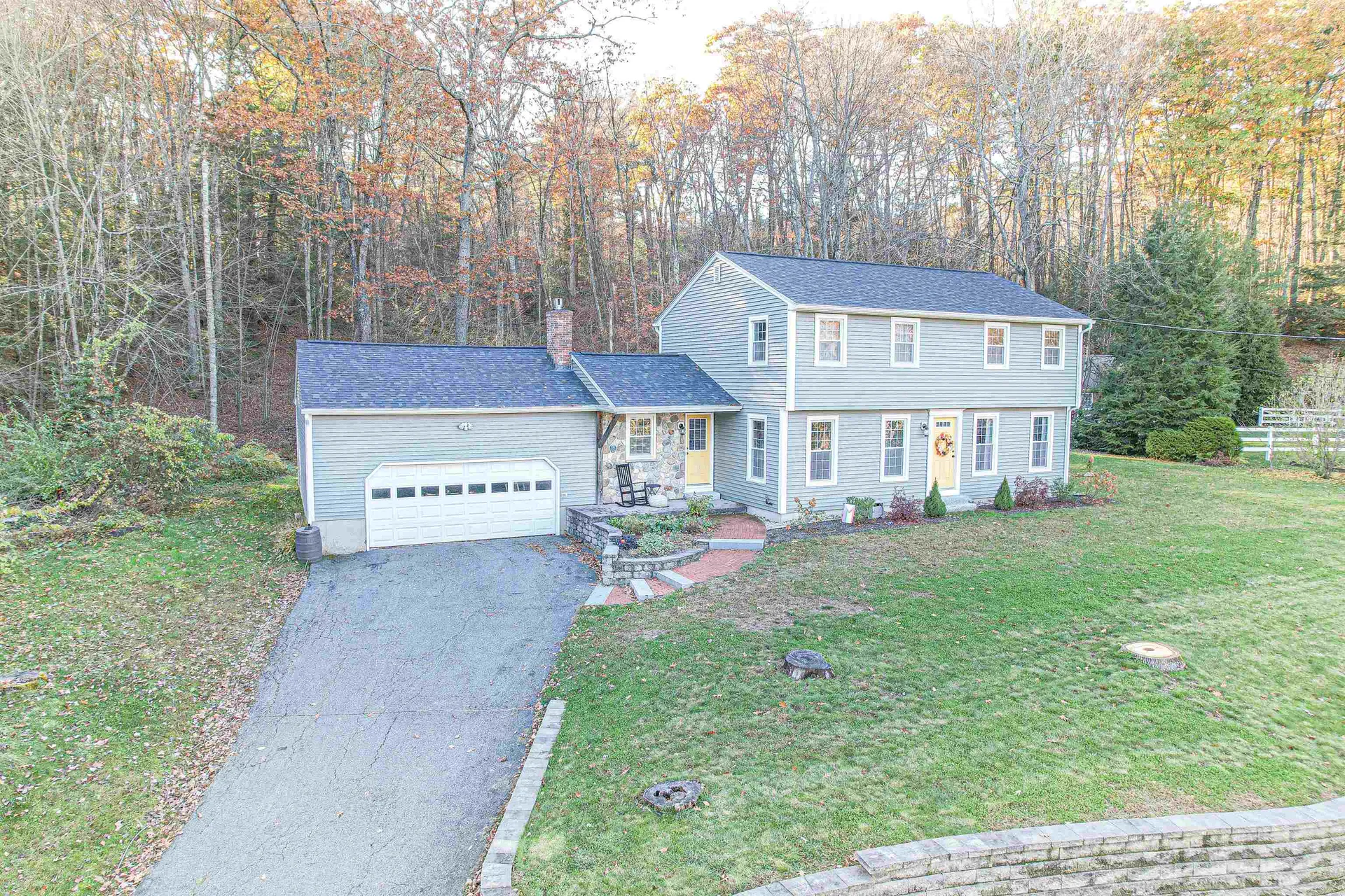25 Green Meadow Lane Bedford NH 03110