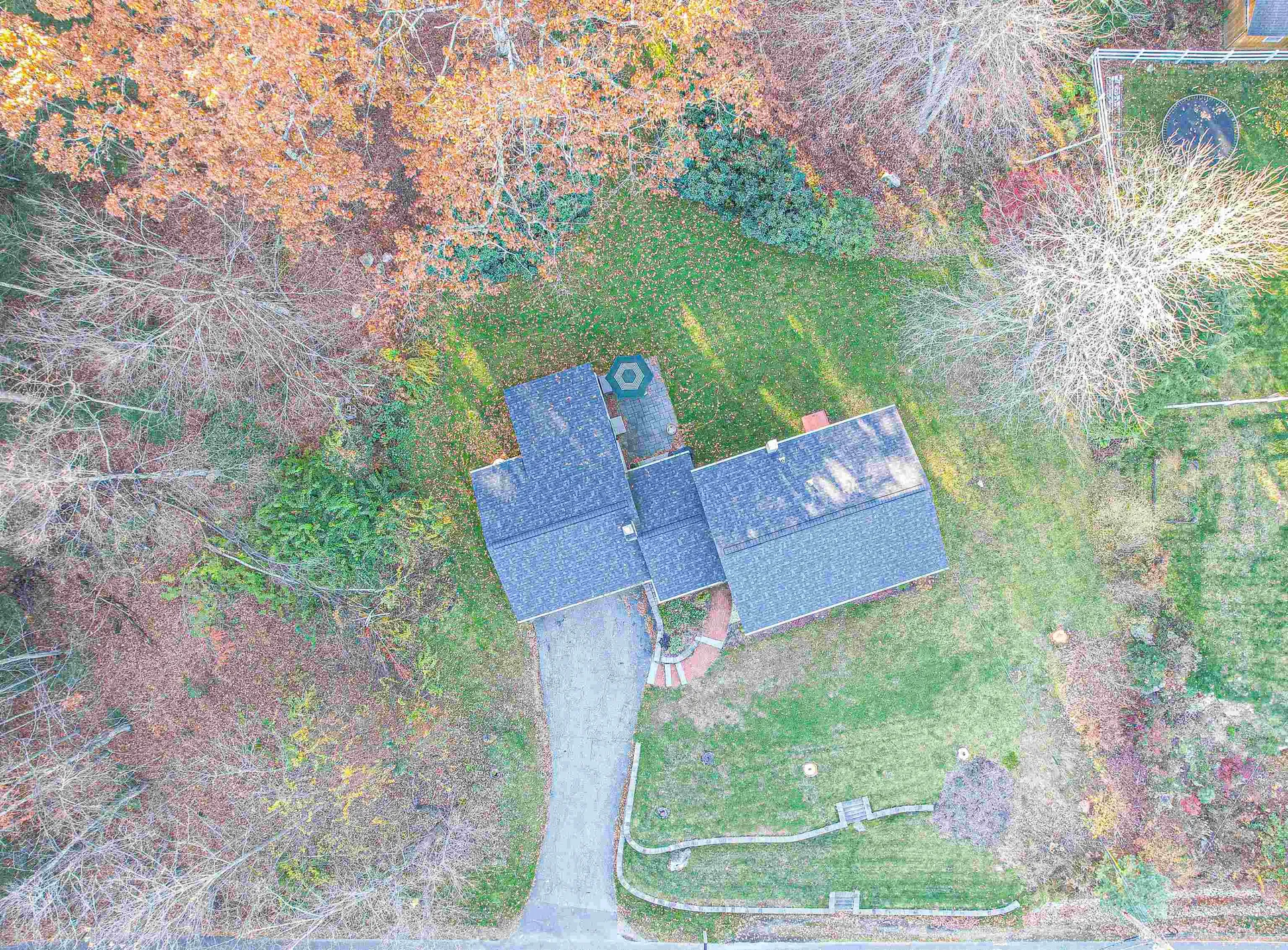 25 Green Meadow Lane Bedford NH 03110