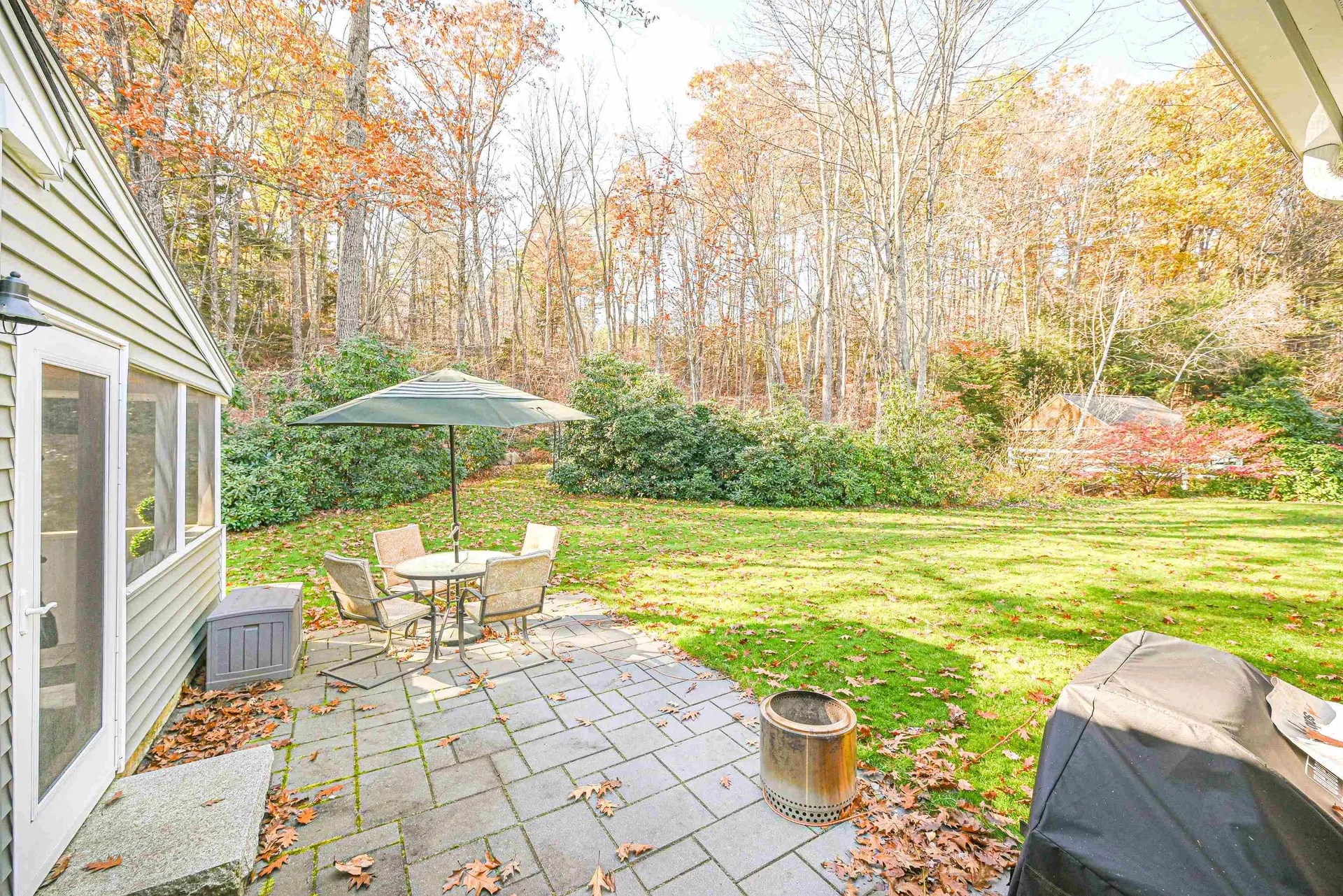 25 Green Meadow Lane Bedford NH 03110