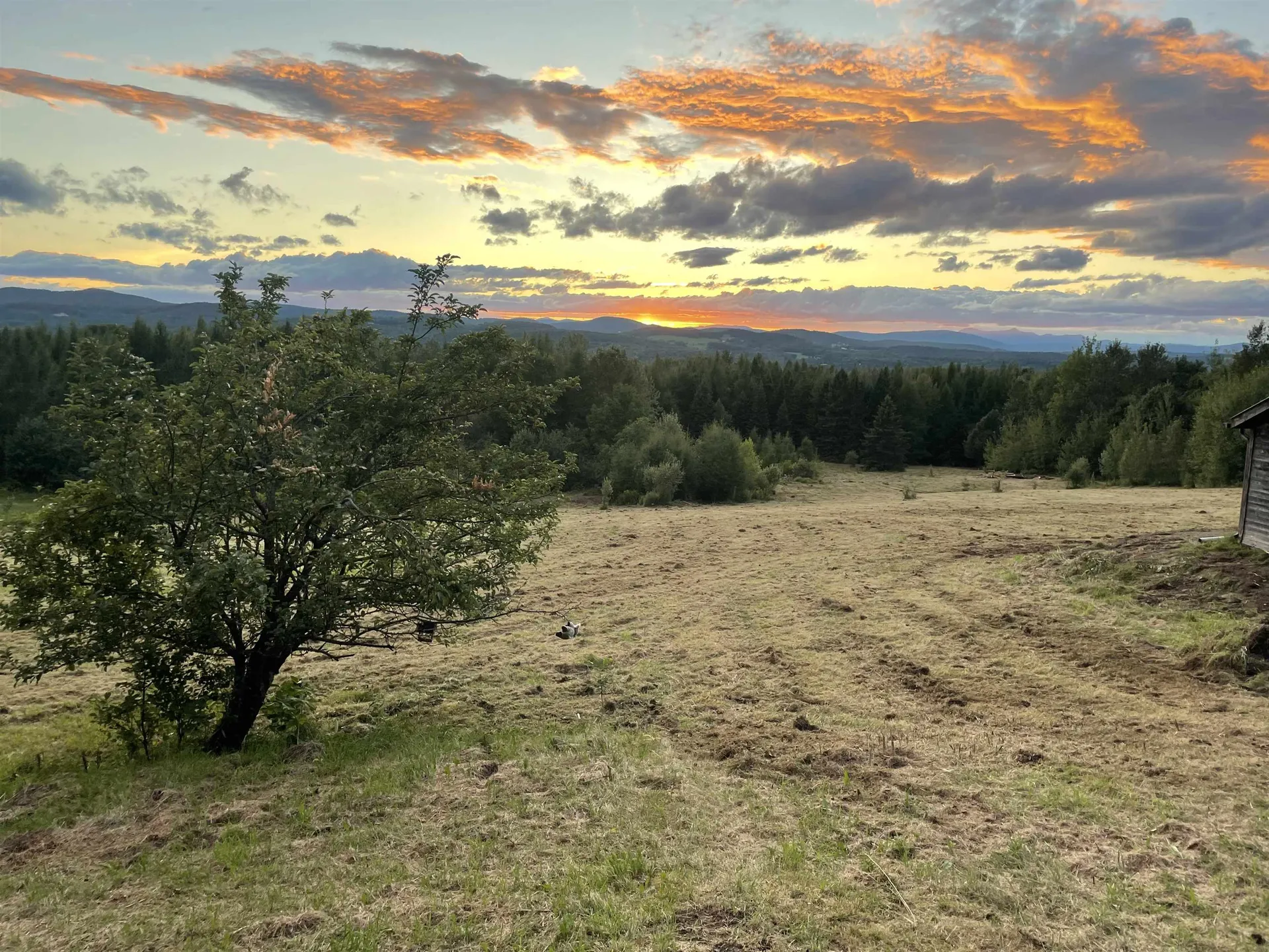 1999 Dexter Mountain Road Glover VT 05839