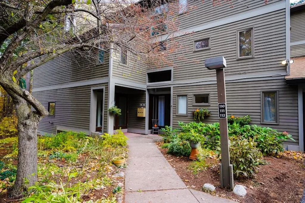 71 East Redrock Drive Burlington VT 05401