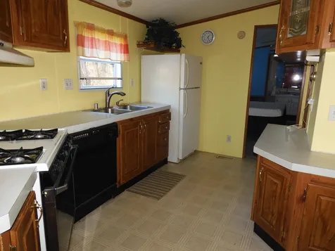 12 Trailerhome Drive Salem NH 03079-2938