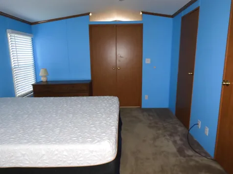 12 Trailerhome Drive Salem NH 03079-2938