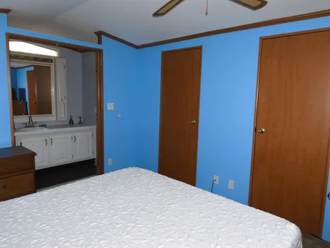 12 Trailerhome Drive Salem NH 03079-2938