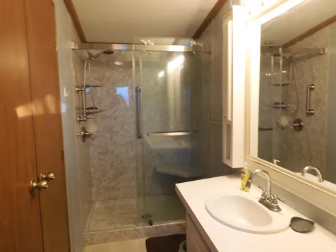 12 Trailerhome Drive Salem NH 03079-2938