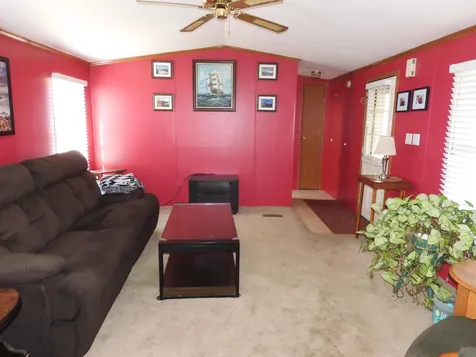 12 Trailerhome Drive Salem NH 03079-2938