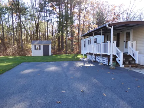 12 Trailerhome Drive Salem NH 03079-2938