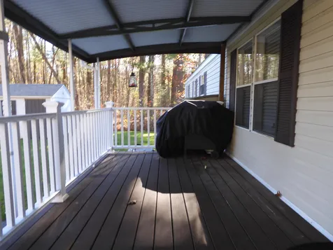 12 Trailerhome Drive Salem NH 03079-2938