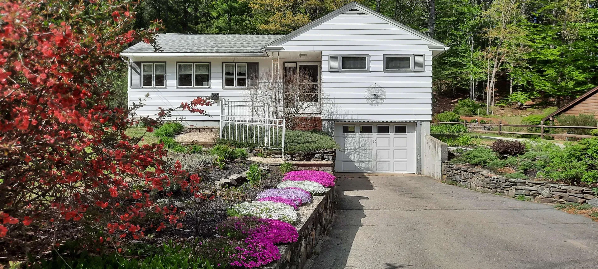 39 Oak Street Rochester NH 03839