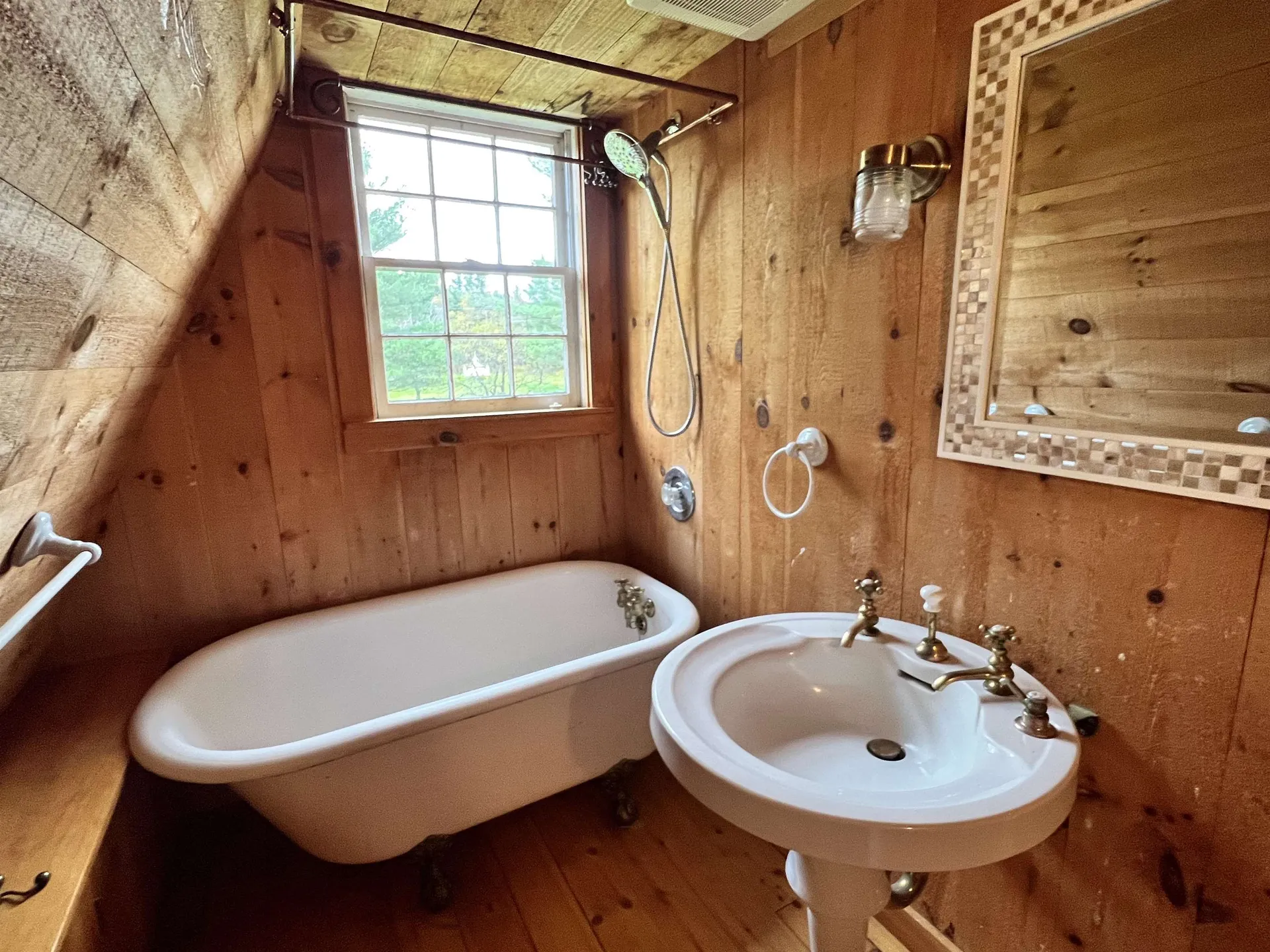 51 Wolf Lane Lincoln VT 05443