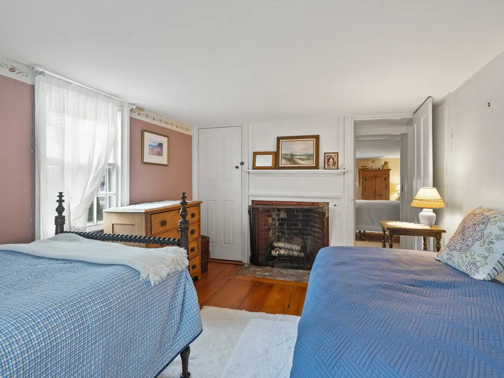 17 Elm Court New Castle NH 03854
