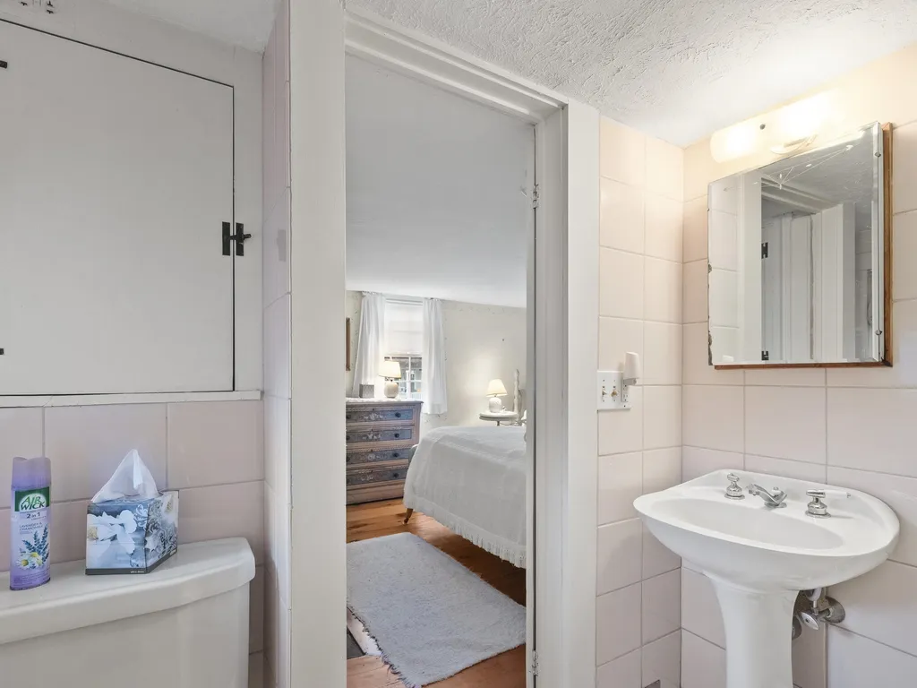 17 Elm Court New Castle NH 03854