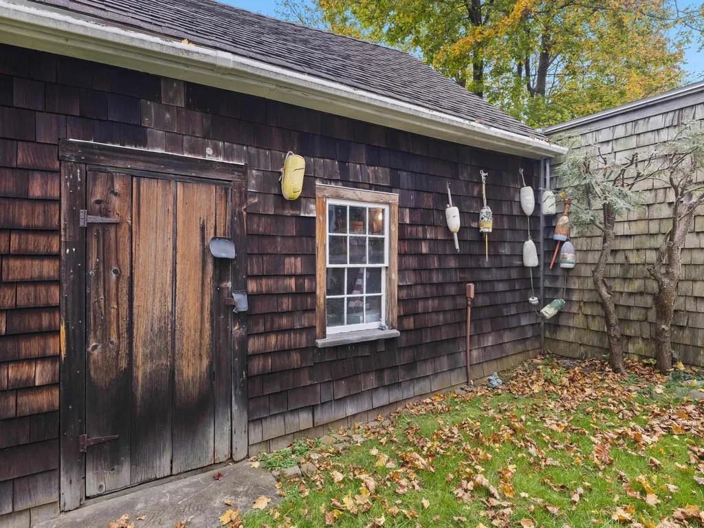 17 Elm Court New Castle NH 03854