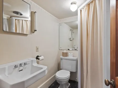 17 Elm Court New Castle NH 03854
