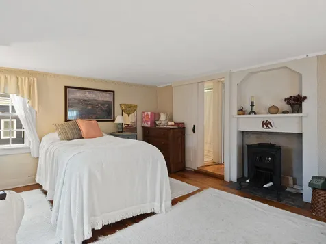 17 Elm Court New Castle NH 03854