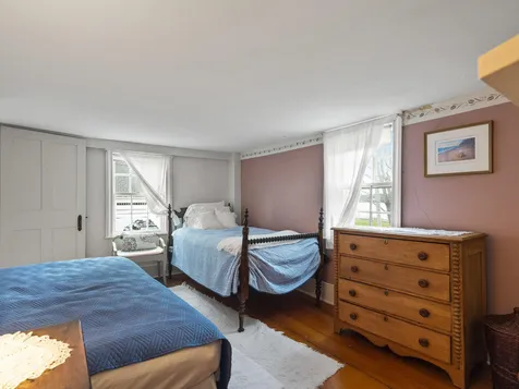 17 Elm Court New Castle NH 03854