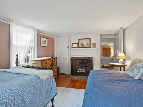 17 Elm Court New Castle NH 03854