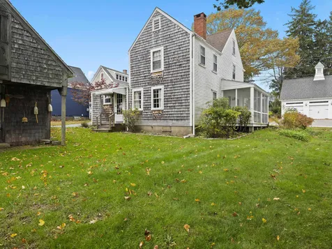 17 Elm Court New Castle NH 03854