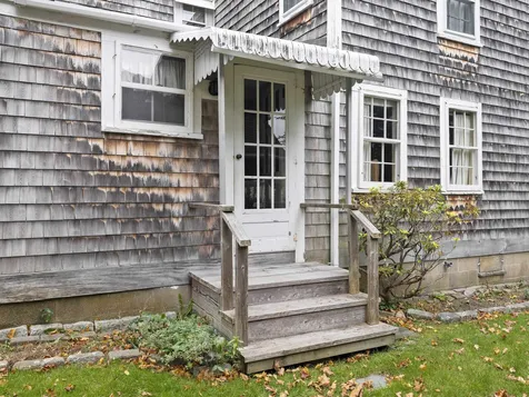 17 Elm Court New Castle NH 03854