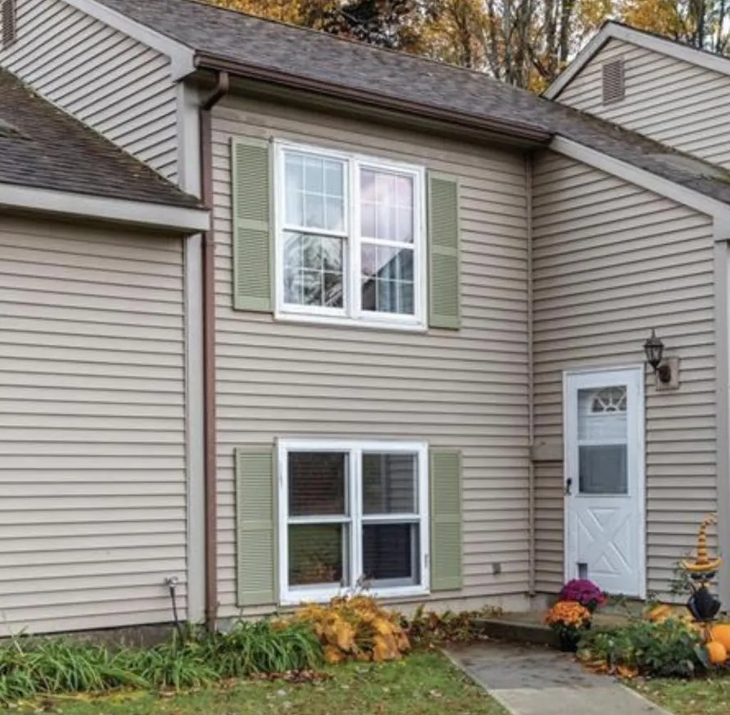 48 Chestnut Lane Colchester VT 05446