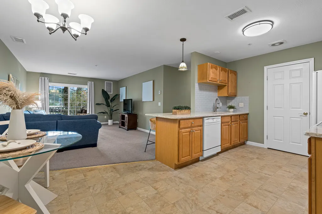 65 Fordway Extension Derry NH 03038