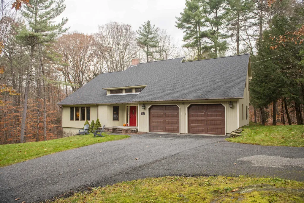 812 Baker Turn Road Hartford VT 05059