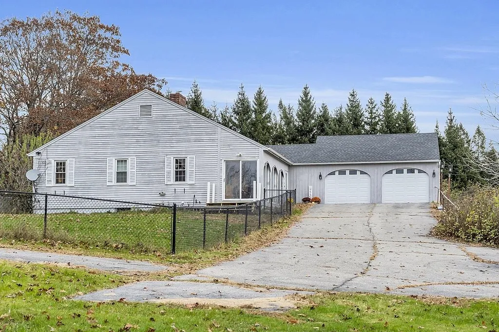 48 Curtis Farm Road Wilton NH 03086