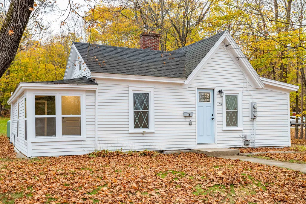 16 Blaine Street Farmington NH 03835