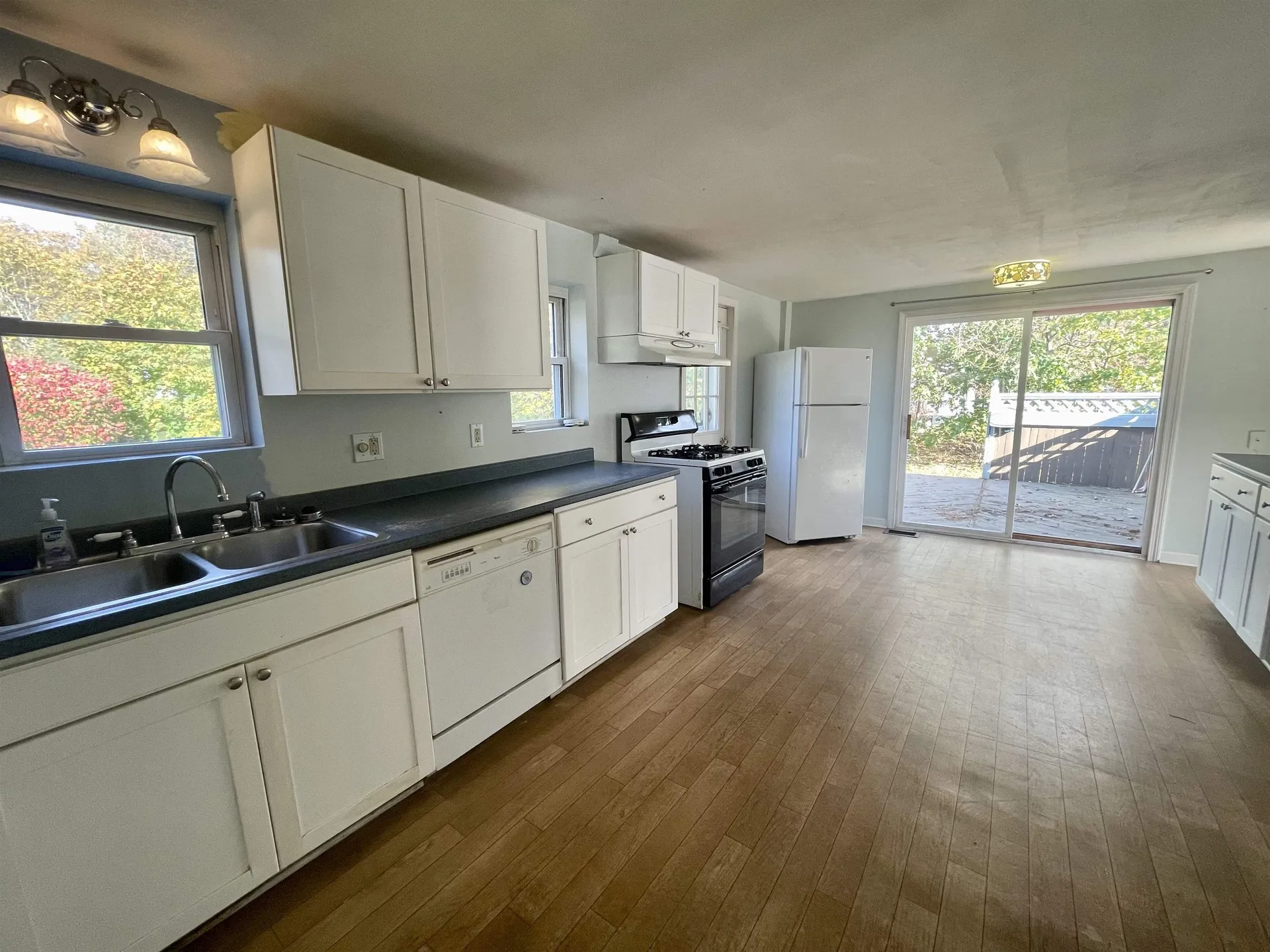 55 Railroad Avenue Seabrook NH 03874
