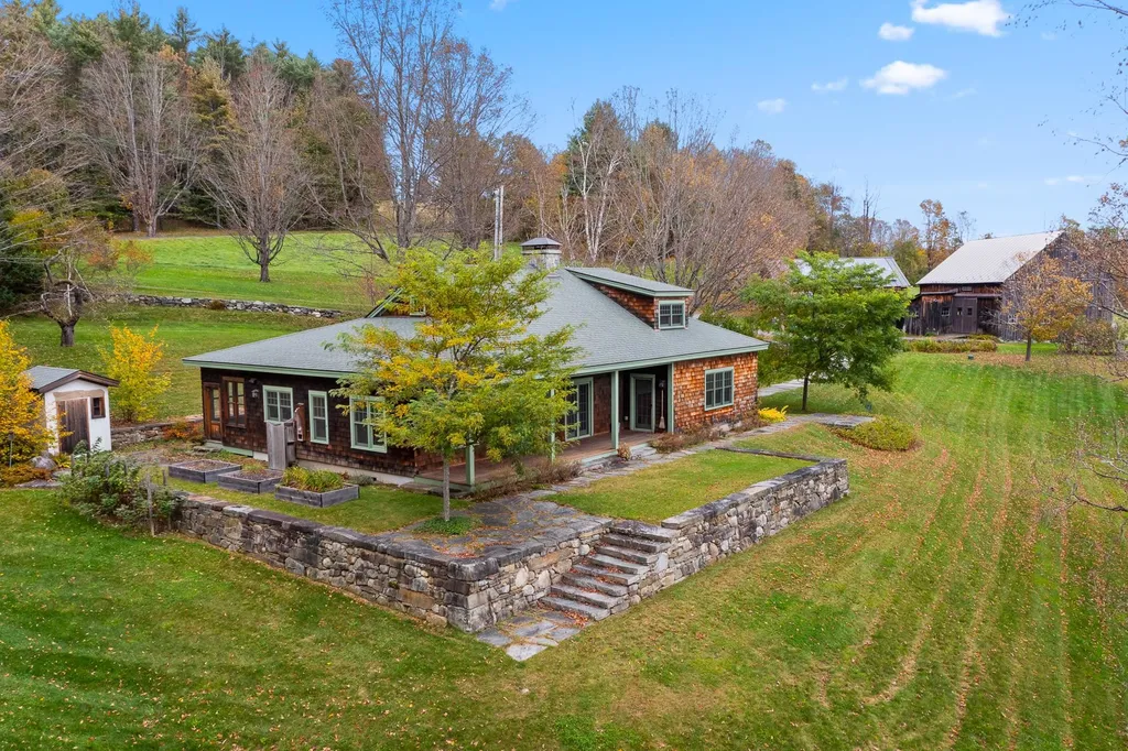 635 Academy Road Thetford VT 05075