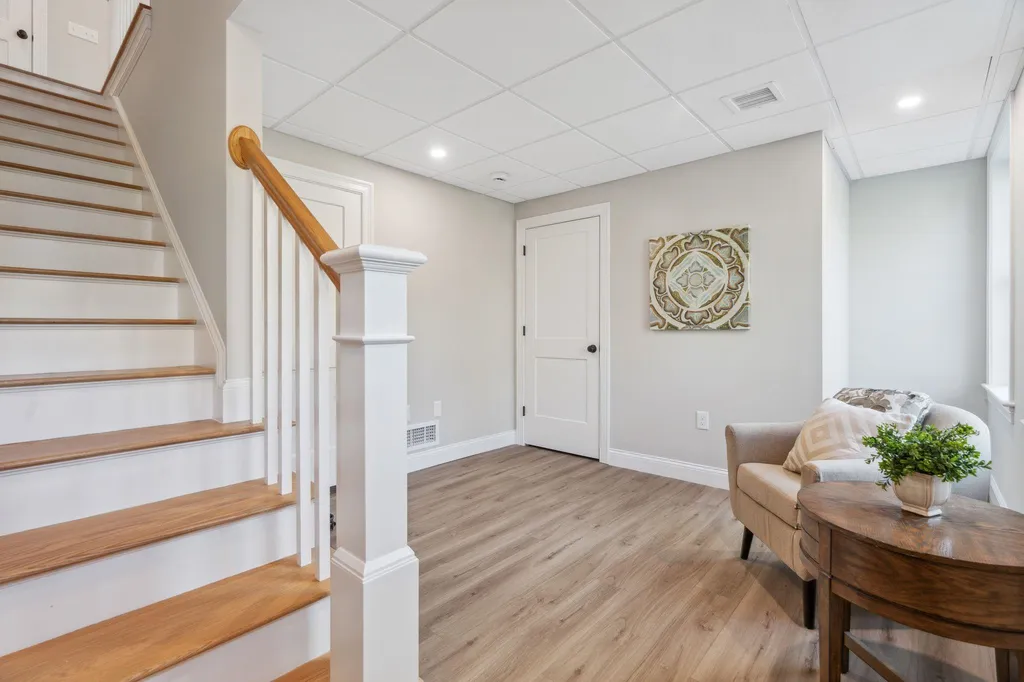 17 Juniper Lane Portsmouth NH 03801