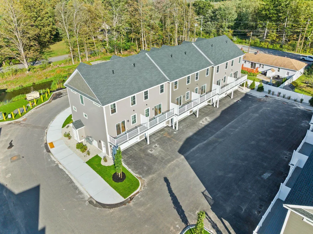17 Juniper Lane Portsmouth NH 03801